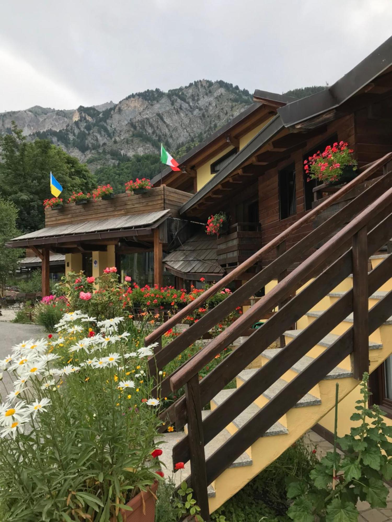 Hotel Ca Fiore Bardonecchia Exteriör bild