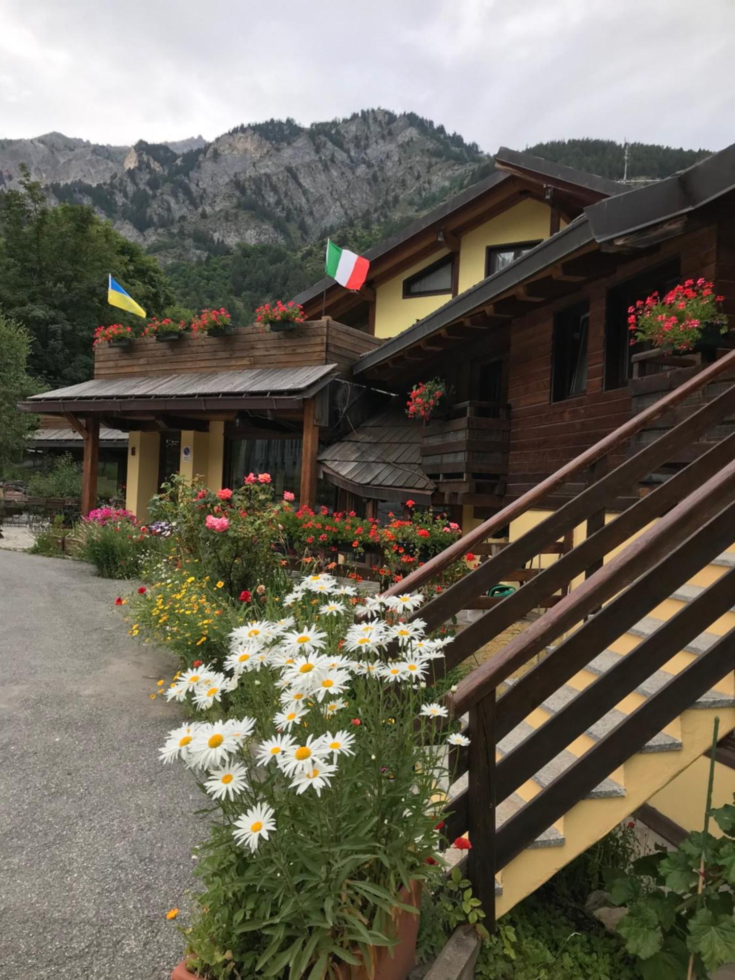 Hotel Ca Fiore Bardonecchia Exteriör bild