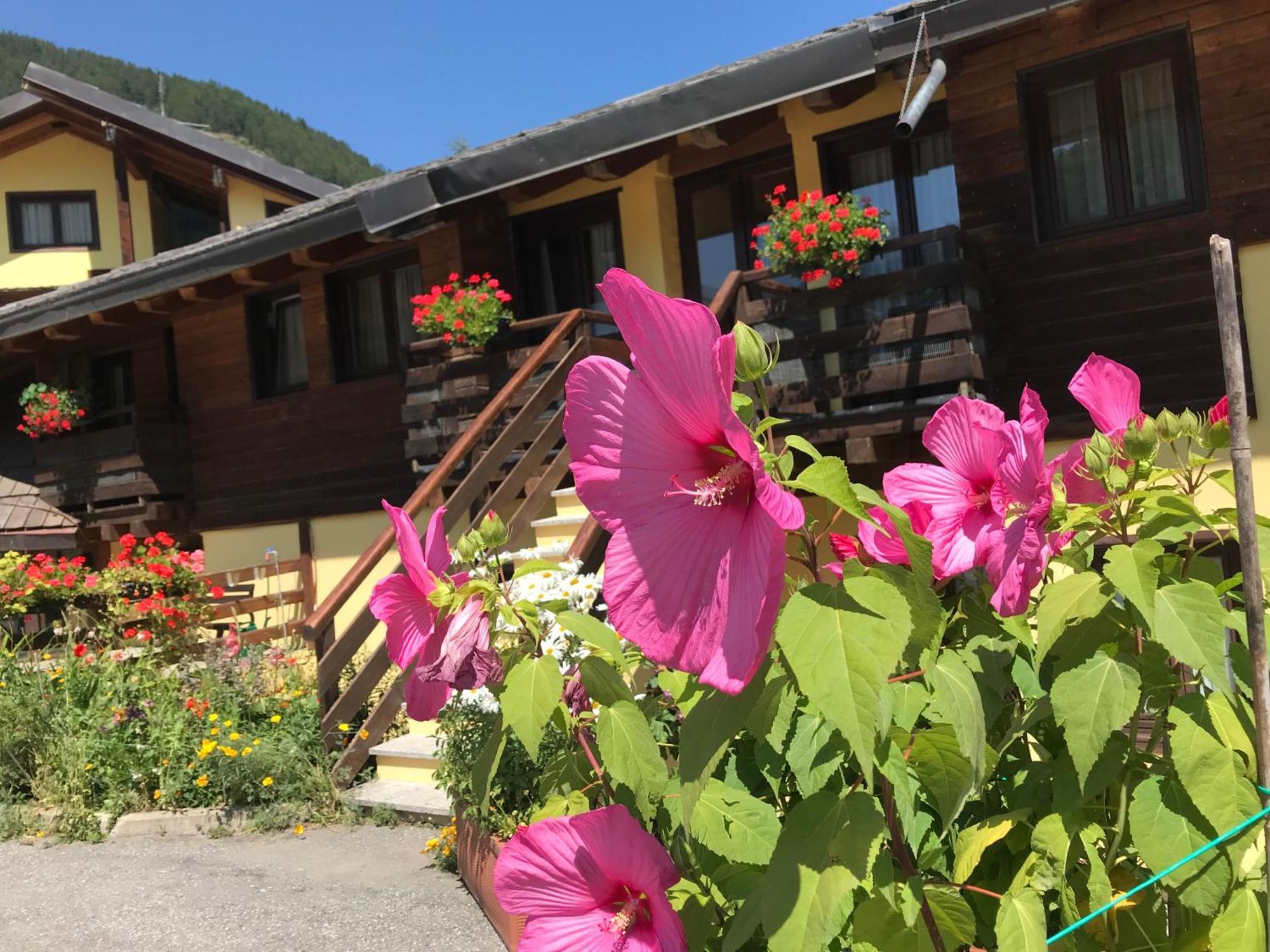 Hotel Ca Fiore Bardonecchia Exteriör bild
